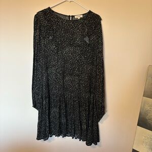 Eesome Black and Gray Long Sleeve Dress